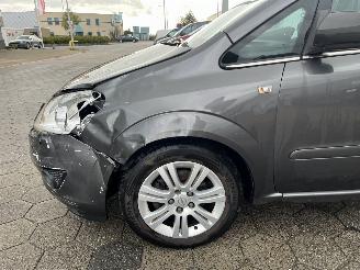 Opel Zafira 1.8 Cosmo picture 8