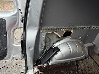 Volkswagen Transporter Bulli 2.0 TDI L2H3 150 pk 2.0 L picture 14