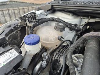 Peugeot 208 1.2 PureTech 100 Allure picture 15