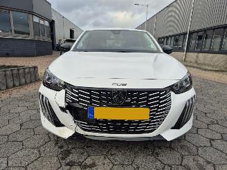 Peugeot 208 1.2 PureTech 100 Allure picture 2