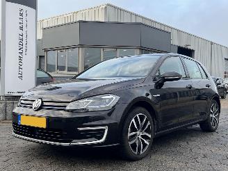 Schadeauto Volkswagen Golf e-Golf 100KW 2019/4