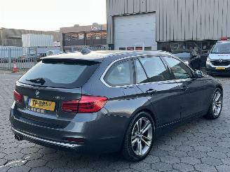BMW 3-serie Touring 320i Luxury Edition picture 4