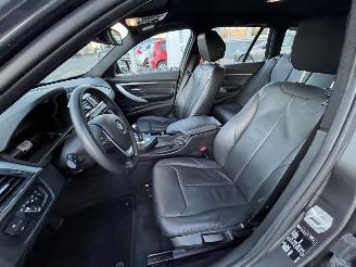 BMW 3-serie Touring 320i Luxury Edition picture 12