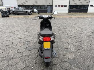 Yamaha  Neo\'s 4 picture 4