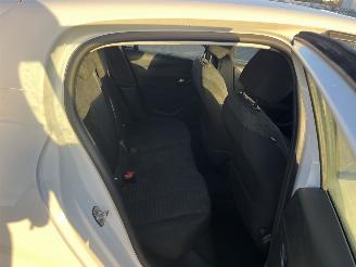 Peugeot 208 1.2 PureTech Active picture 9