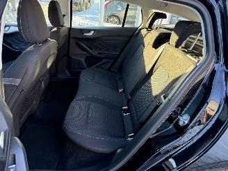 Ford Focus Wagon 1.0 EcoBoost Trend Edition Business picture 12