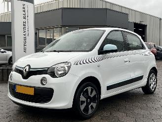 Vaurioauto  passenger cars Renault Twingo 1.0 SCe Collection 2015/6