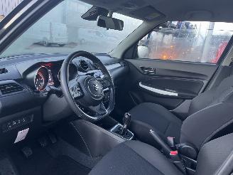 Suzuki Swift 1.2 Select Smart Hybrid picture 15