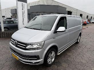 skadebil bedrijf Volkswagen Transporter 2.0 TDI  L2H3 Highline Automaat 2017/11