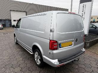 Volkswagen Transporter 2.0 TDI  L2H3 Highline Automaat picture 9