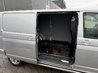 Volkswagen Transporter 2.0 TDI  L2H3 Highline Automaat picture 13