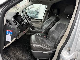 Volkswagen Transporter 2.0 TDI  L2H3 Highline Automaat picture 11