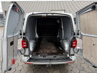 Volkswagen Transporter 2.0 TDI  L2H3 Highline Automaat picture 12
