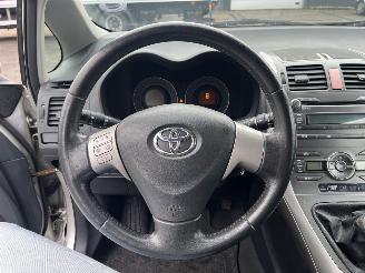 Toyota Auris 1.4-16V picture 12