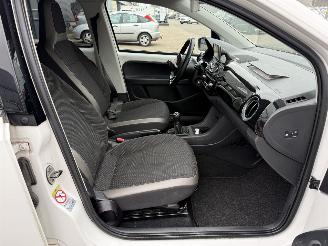 Volkswagen Up! 1.0 high up! BlueMotion picture 8