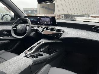 Peugeot e-3008 Allure Avantage 210 73 kWh picture 14