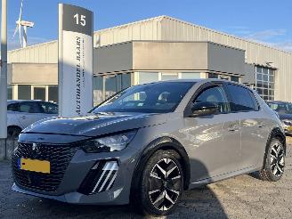 Schadeauto Peugeot 208 1.2 Hybrid 145 e-DCS6 GT 2025/3