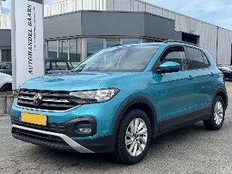 Vaurioauto  passenger cars Volkswagen T-Cross 1.0 TSI Life AUTOMAAT 2023/5