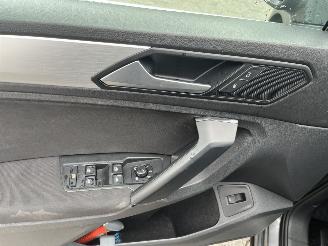 Volkswagen Tiguan 1.5 TSI R-line NAP picture 16