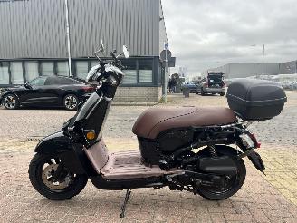 škoda koloběžky Kymco  Like 2013/11