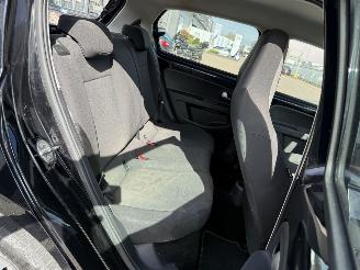 Volkswagen Up! 1.0 picture 14