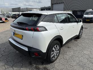 Peugeot 2008 1.2 PureTech Active picture 4