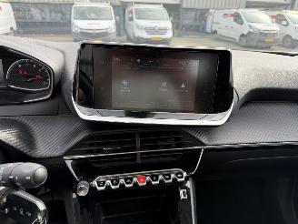Peugeot 2008 1.2 PureTech Active picture 18