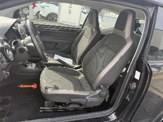 Volkswagen Up! 1.0 high up! BlueMotion picture 11