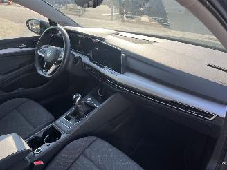 Volkswagen Golf 1.0 TSI Life picture 11