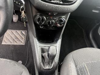 Peugeot 208 1.0 VTi picture 20