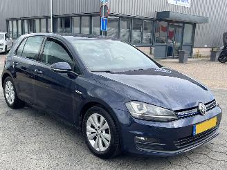 Volkswagen Golf 1.0 TSI Connected Series picture 3