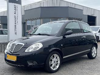 uszkodzony samochody osobowe Lancia Ypsilon 1.2 Argento 2009/1