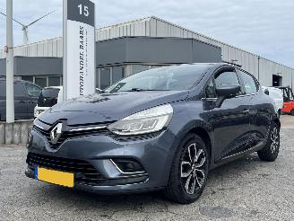 Unfallwagen Renault Clio 0.9 TCe Intens 2017/1