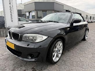 uszkodzony samochody osobowe BMW 1-serie Cabrio 120i High Executive 2011/11