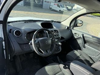 Renault Kangoo 1.5 Blue dCi 95 Luxe Maxi picture 16