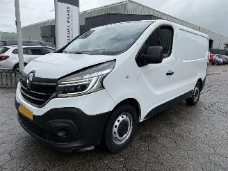 krockskadad bil bedrijf Renault Trafic 2.0 dCi 145PK Automaat T29 L1H1 Comfort 2021/12