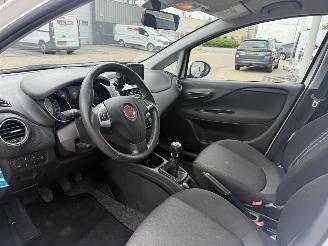 Fiat Punto 0.9 TwinAir Street picture 13