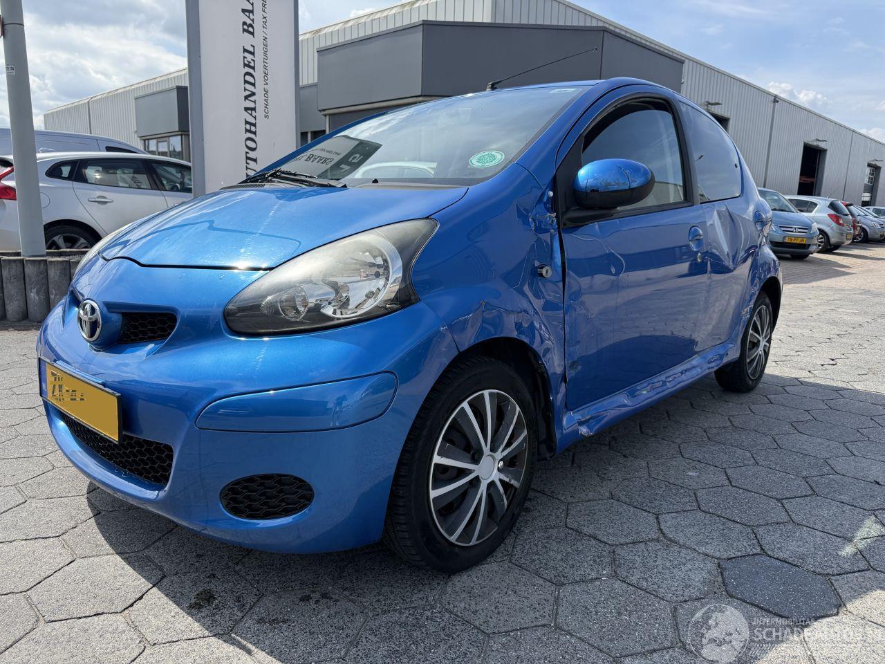 Toyota Aygo 1.0-12V Dynamic Navigator