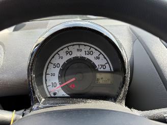 Toyota Aygo 1.0-12V Dynamic Navigator picture 19
