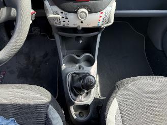 Toyota Aygo 1.0-12V Dynamic Navigator picture 21