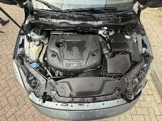Volvo V-40 2.0 D4 R-Design Business picture 7
