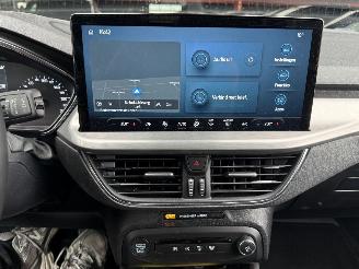 Ford Focus 1.0 EcoBoost Hybrid Titanium picture 17