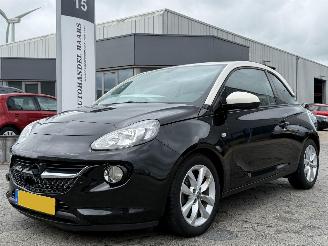 Voiture accidenté Opel Adam 1.0 Turbo Jam Favourite 2017/1