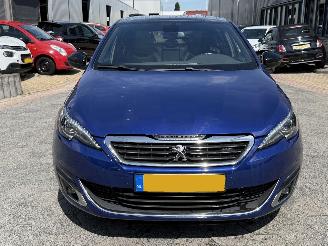 Peugeot 308 1.2 PureTech GT-line picture 2