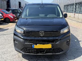 Peugeot e-Partner 136 L2 50 kWh picture 2