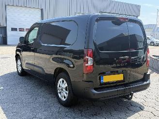 Peugeot e-Partner 136 L2 50 kWh picture 6