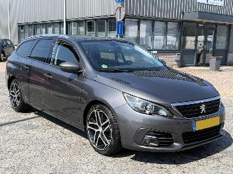 Peugeot 308 SW 1.6 BlueHDI Blue Lease Executive picture 3