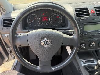 Volkswagen Golf 1.6 FSI Sportline picture 15