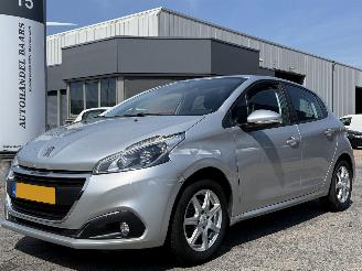 Voiture accidenté Peugeot 208 1.2 PureTech Blue Lion 2017/2