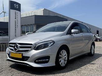 Avarii autoturisme Mercedes B-klasse 180 Ambition AUTOMAAT 2016/12